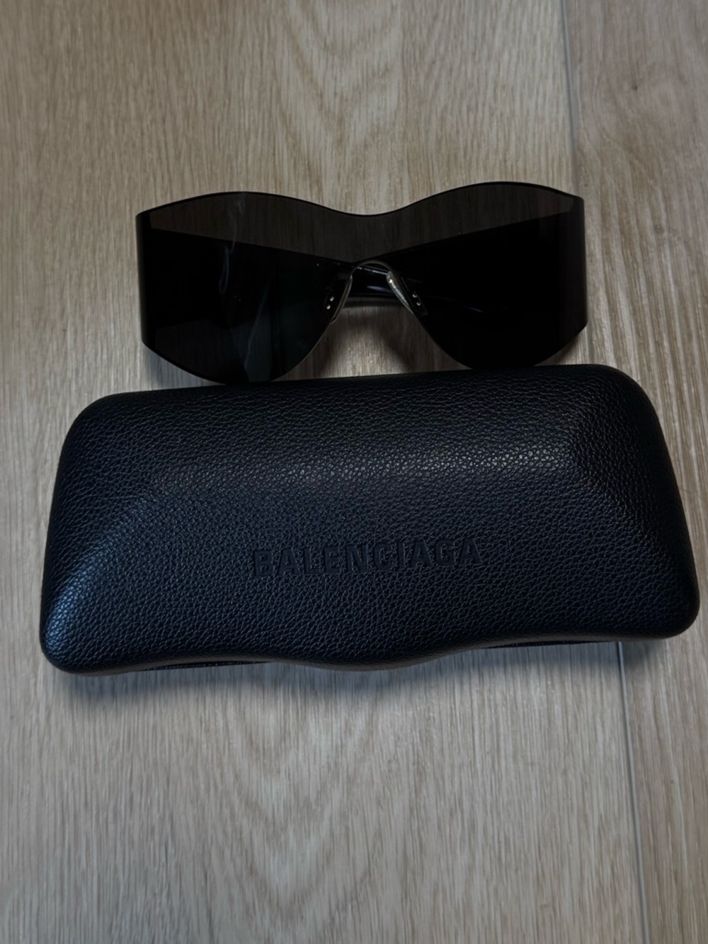 Balenciaga 99mm Cat Eye Sunglasses With Case - Picture 12 of 14